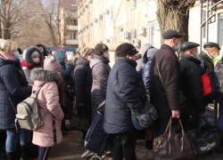 В Анапе начался сбор помощи для беженцев из ДНР и ЛНР В Анапе начался сбор помощи для беженцев из ДНР и ЛНР