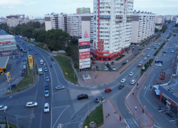 В районе ТРЦ «Красная площадь» введено одностороннее движение транспорта В районе ТРЦ «Красная площадь» введено одностороннее движение транспорта
