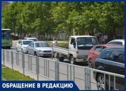 Александр Иванов считает, что возле "Красной площади" в Анапе не хватает пешеходного перехода Александр Иванов считает, что возле "Красной площади" в Анапе не хватает пешеходного перехода
