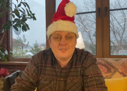 «Цените своих близких»: главред Олег Пахолков поздравил читателей «Цените своих близких»: главред Олег Пахолков поздравил читателей