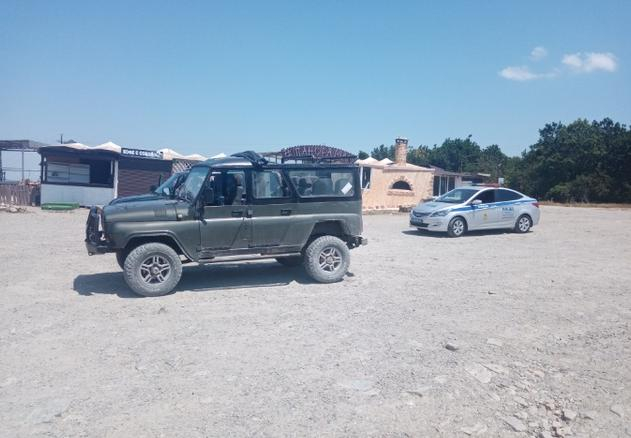 В Анапе ещё 4 джипа задержали и отправили на спецстоянку В Анапе ещё 4 джипа задержали и отправили на спецстоянку