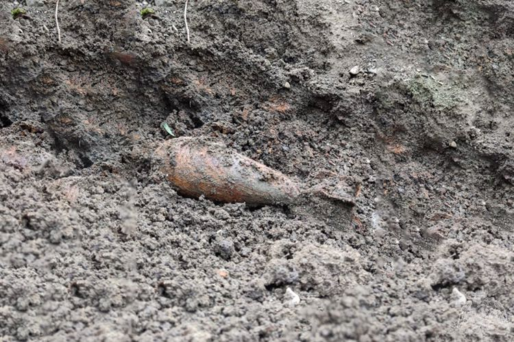 В Анапе нашли боеприпас времен войны и пустую болванку мины В Анапе нашли боеприпас времен войны и пустую болванку мины