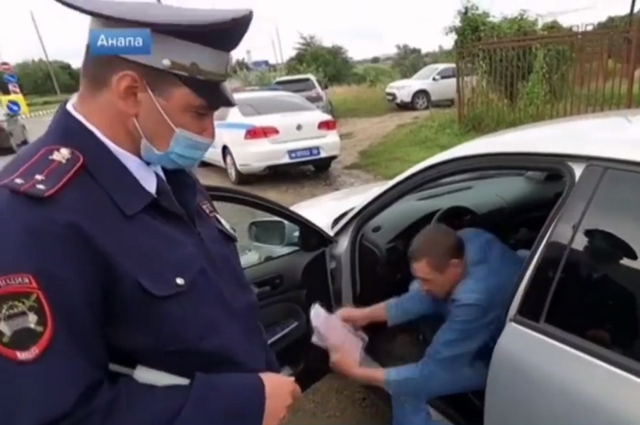 На Первом канале вышел сюжет о работе скрытых патрулей ДПС в Анапе На Первом канале вышел сюжет о работе скрытых патрулей ДПС в Анапе