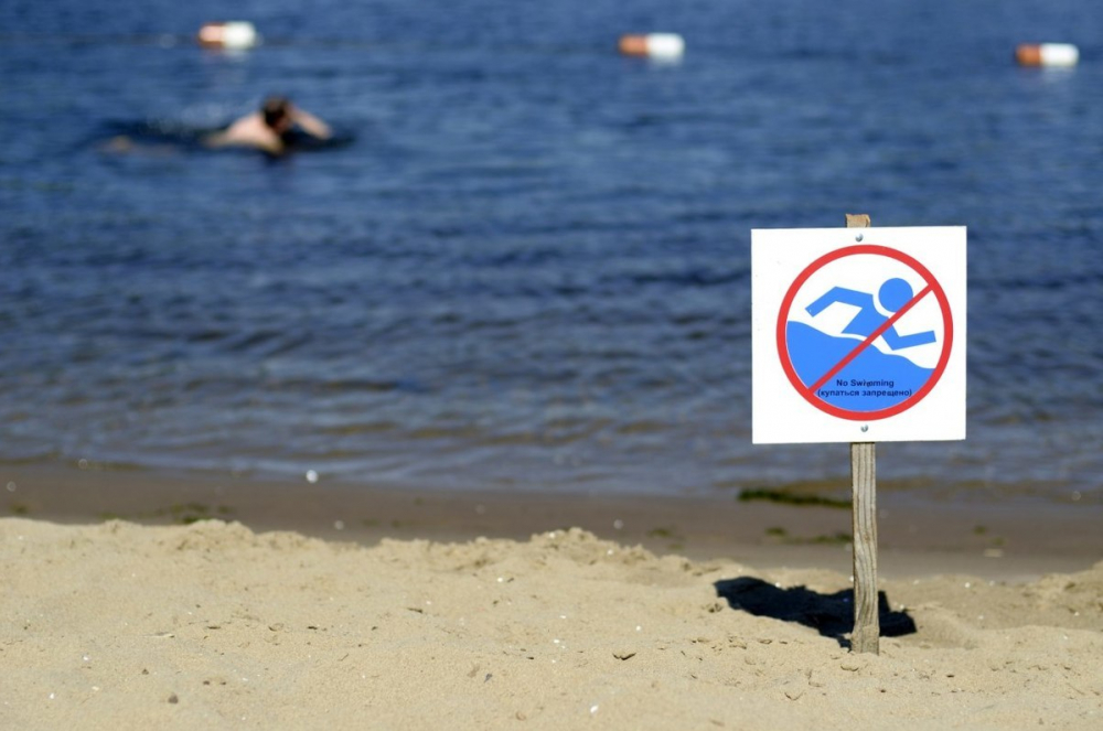 В Анапе запретили купать детей в море