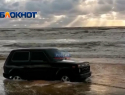 Неудачный джиппинг: «Нива» застряла в песках на пляже в Витязево (видео)
