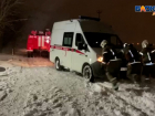 МЧС Анапы вытаскивали из снежного плена автомобили скорой помощи 