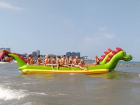 В Анапе появился новый водный аттракцион: морской дракон катает туристов