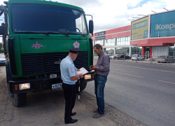 В Анапе полиция проверяет водителей грузовиков, путевые листы, и графики выхода в рейс