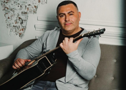 Музыкант Арсен Купцов записал альбом с песнями про Анапу