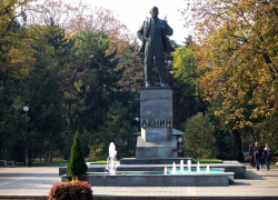 65 лет назад – 21 апреля 1957 года – в Анапе был установлен памятник Ленину
