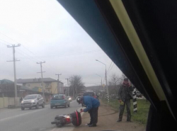 В Супсехе возле "Магнита" парень упал со скутера