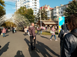Вышли на улицу на День города в Анапе-тоскливое зрелище