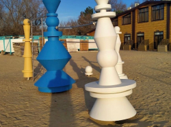 Шахматы установленные на пляже не выдержали анапских морозов