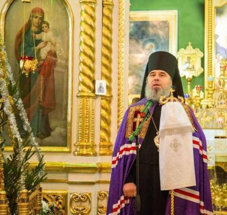 Епископ Феогност пожелал анапчанам и главе курорта Юрию Полякову помощи в добрых делах