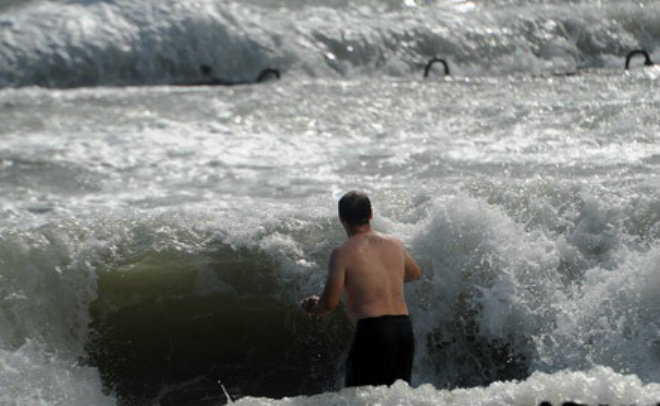 Почему даже опытные пловцы могут утонуть во время шторма в Анапе