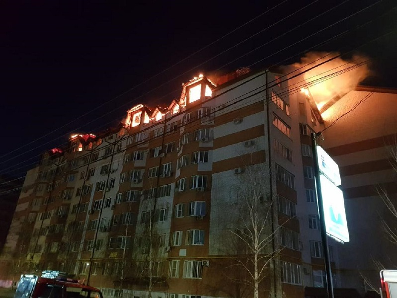 Названа возможная причина пожара в многоэтажке в Анапе