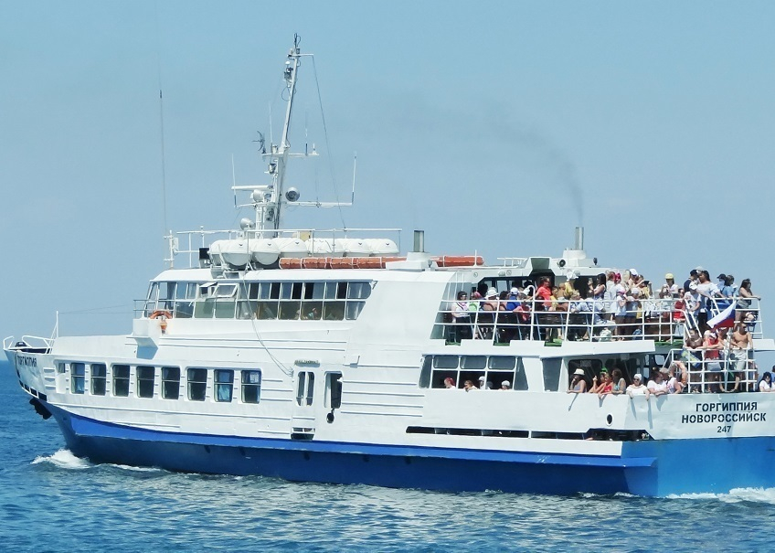 43 тысячи анапчан и гостей курорта в этом году перевез Морской порт в Анапе